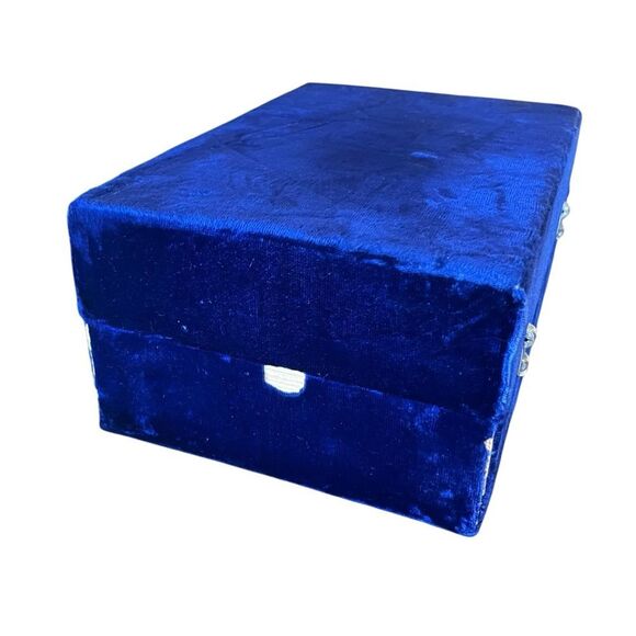 Blue Velvet Jewelry Box - Picture 4 of 8